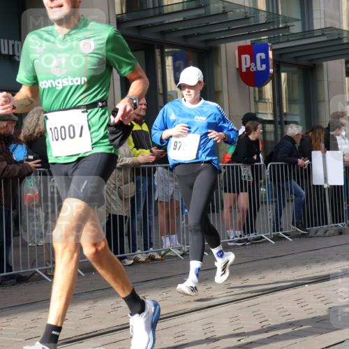 05.10.2025 - 20. swb-Marathon Bremen Strokosch-Dieckow http://msf.ph/oto/9251291 05.10.2025 10:54:26 Ziel 8326, 9282, 9295, 9367, 9427, 9436, 9560, 9570, 9591, 9754, 9776, 10007, 10024, 10174, 10231, 10232, 10233, 10296, 10487, 10609, 10768, 10770, 11163, 11276, 11320, 11321, 11373, 11470, 11694, 8326, 9282, 9295, 9367, 9427, 9436, 9560, 9570, 9591, 9754, 9776, 10007, 10024, 10174, 10231, 10232, 10233, 10296, 10487, 10609, 10768, 10770, 11163, 11276, 11320, 11321, 11373, 11470, 11694 meine-sportfotos.de