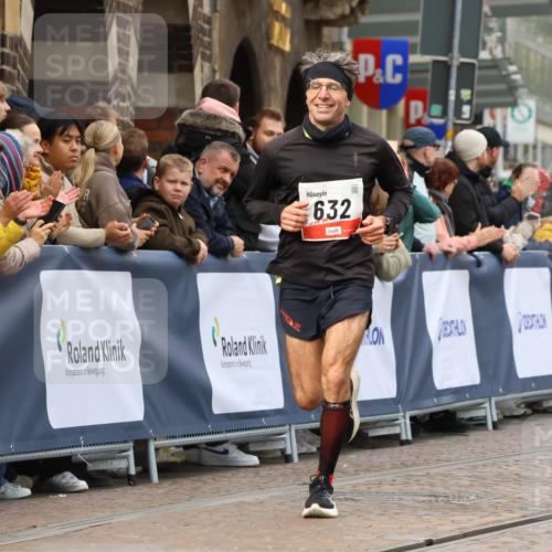 05.10.2025 - 20. swb-Marathon Bremen Strokosch-Dieckow http://msf.ph/oto/9251297 05.10.2025 12:49:22 Ziel 632, 8321 meine-sportfotos.de