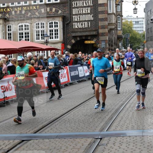 05.10.2025 - 20. swb-Marathon Bremen Yannick Fuchs http://msf.ph/oto/9251305 05.10.2025 11:13:57 Ziel 7410, 9899, 9946, 10040, 10364, 10671, 10705, 10756, 10842, 10957, 11060, 11068, 11264, 11652, 11653 meine-sportfotos.de