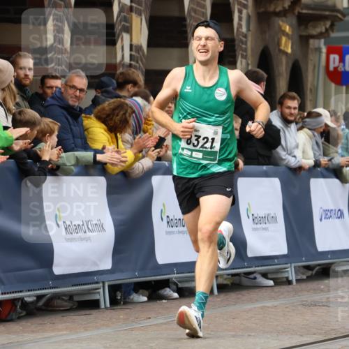 05.10.2025 - 20. swb-Marathon Bremen Strokosch-Dieckow http://msf.ph/oto/9251394 05.10.2025 12:49:27 Ziel 632, 8321 meine-sportfotos.de
