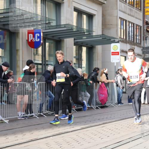 05.10.2025 - 20. swb-Marathon Bremen Strokosch-Dieckow http://msf.ph/oto/9251426 05.10.2025 10:54:30 Ziel 8326, 9282, 9295, 9427, 9436, 9475, 9560, 9570, 9591, 9754, 9776, 9791, 10007, 10024, 10174, 10231, 10232, 10233, 10487, 10609, 10770, 11163, 11276, 11320, 11321, 11373, 11470, 11507, 11523, 11694, 8326, 9282, 9295, 9427, 9436, 9475, 9560, 9570, 9591, 9754, 9776, 9791, 10007, 10024, 10174, 10231, 10232, 10233, 10487, 10609, 10770, 11163, 11276, 11320, 11321, 11373, 11470, 11507, 11523, 11694 meine-sportfotos.de