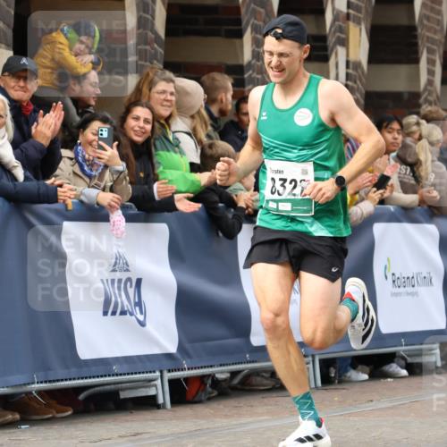 05.10.2025 - 20. swb-Marathon Bremen Strokosch-Dieckow http://msf.ph/oto/9251543 05.10.2025 12:49:28 Ziel 8321 meine-sportfotos.de