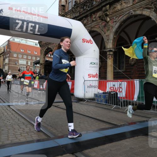 05.10.2025 - 20. swb-Marathon Bremen Yannick Fuchs http://msf.ph/oto/9251551 05.10.2025 10:53:53 Ziel 9494, 9934, 10020, 10416, 10906, 10966, 11046, 11141, 11383 meine-sportfotos.de