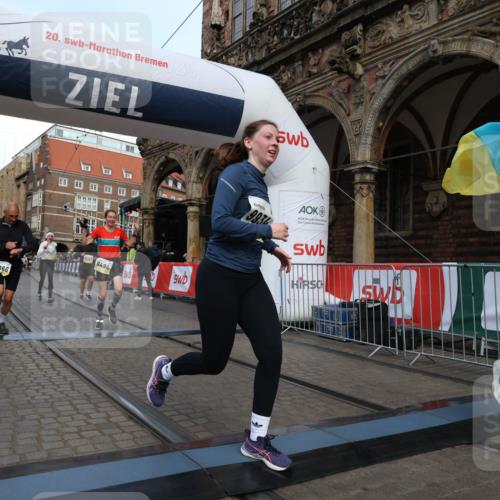 05.10.2025 - 20. swb-Marathon Bremen Yannick Fuchs http://msf.ph/oto/9251570 05.10.2025 10:53:53 Ziel 9494, 9934, 10020, 10416, 10906, 10966, 11046, 11141, 11383 meine-sportfotos.de