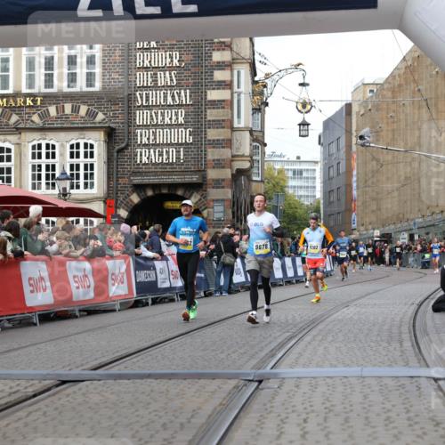 05.10.2025 - 20. swb-Marathon Bremen Yannick Fuchs http://msf.ph/oto/9251606 05.10.2025 10:45:06 Ziel 9202, 9590, 9678, 10568, 10633, 10851, 11362 meine-sportfotos.de