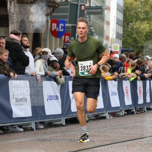 05.10.2025 - 20. swb-Marathon Bremen Strokosch-Dieckow http://msf.ph/oto/9251613 05.10.2025 12:49:45 Ziel 2838 meine-sportfotos.de