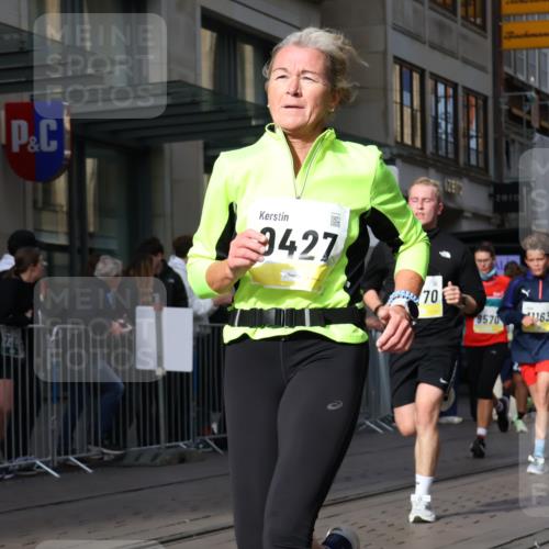 05.10.2025 - 20. swb-Marathon Bremen Strokosch-Dieckow http://msf.ph/oto/9251646 05.10.2025 10:54:37 Ziel 8326, 9282, 9295, 9427, 9436, 9475, 9560, 9570, 9591, 9754, 9776, 9791, 10014, 10024, 10180, 10231, 10232, 10233, 10307, 10487, 10609, 10770, 10920, 11163, 11276, 11317, 11320, 11363, 11373, 11470, 11507, 11523, 8326, 9282, 9295, 9427, 9436, 9475, 9560, 9570, 9591, 9754, 9776, 9791, 10014, 10024, 10180, 10231, 10232, 10233, 10307, 10487, 10609, 10770, 10920, 11163, 11276, 11317, 11320, 11363, 11373, 11470, 11507, 11523 meine-sportfotos.de