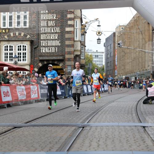 05.10.2025 - 20. swb-Marathon Bremen Yannick Fuchs http://msf.ph/oto/9251648 05.10.2025 10:45:06 Ziel 9202, 9590, 9678, 10568, 10633, 10851, 11362 meine-sportfotos.de