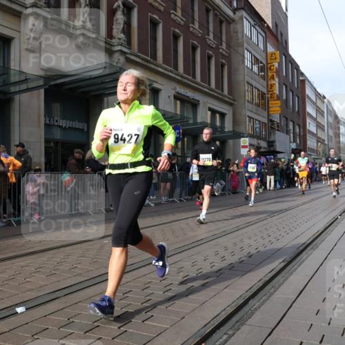 05.10.2025 - 20. swb-Marathon Bremen Strokosch-Dieckow http://msf.ph/oto/9251668 05.10.2025 10:54:38 Ziel 8326, 9427, 9436, 9475, 9560, 9570, 9754, 9776, 9791, 10014, 10024, 10034, 10180, 10231, 10232, 10233, 10307, 10487, 10609, 10770, 10920, 11163, 11276, 11317, 11320, 11363, 11373, 11470, 11507, 11523, 8326, 9427, 9436, 9475, 9560, 9570, 9754, 9776, 9791, 10014, 10024, 10034, 10180, 10231, 10232, 10233, 10307, 10487, 10609, 10770, 10920, 11163, 11276, 11317, 11320, 11363, 11373, 11470, 11507, 11523 meine-sportfotos.de