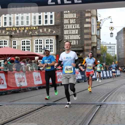 05.10.2025 - 20. swb-Marathon Bremen Yannick Fuchs http://msf.ph/oto/9251783 05.10.2025 10:45:08 Ziel 9202, 9590, 9678, 10568, 10633, 10851, 11362 meine-sportfotos.de