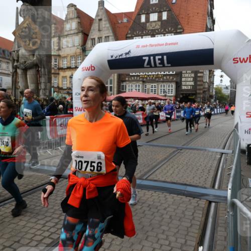 05.10.2025 - 20. swb-Marathon Bremen Yannick Fuchs http://msf.ph/oto/9251786 05.10.2025 11:14:03 Ziel 7014, 7410, 9631, 9667, 9946, 10000, 10036, 10512, 10671, 10721, 10756, 10842, 11541, 11548, 11652, 11653 meine-sportfotos.de