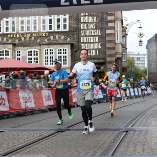 05.10.2025 - 20. swb-Marathon Bremen Yannick Fuchs http://msf.ph/oto/9251794 05.10.2025 10:45:08 Ziel 9202, 9590, 9678, 10568, 10633, 10851, 11362 meine-sportfotos.de