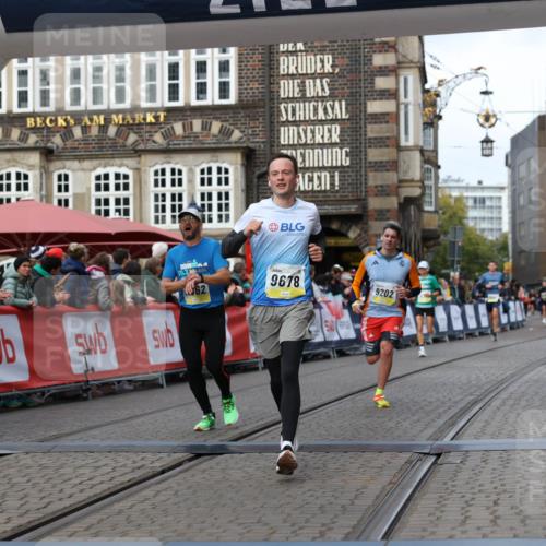 05.10.2025 - 20. swb-Marathon Bremen Yannick Fuchs http://msf.ph/oto/9251815 05.10.2025 10:45:08 Ziel 9202, 9590, 9678, 10568, 10633, 10851, 11362 meine-sportfotos.de