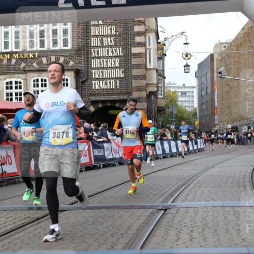 05.10.2025 - 20. swb-Marathon Bremen Yannick Fuchs http://msf.ph/oto/9251837 05.10.2025 10:45:09 Ziel 9202, 9590, 9678, 10568, 10633, 10851, 11362, 11715 meine-sportfotos.de
