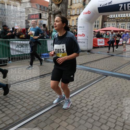 05.10.2025 - 20. swb-Marathon Bremen Yannick Fuchs http://msf.ph/oto/9251843 05.10.2025 11:14:04 Ziel 7014, 7410, 9342, 9631, 9667, 9946, 10000, 10036, 10512, 10671, 10721, 10756, 10842, 11541, 11548, 11652, 11653 meine-sportfotos.de