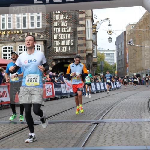 05.10.2025 - 20. swb-Marathon Bremen Yannick Fuchs http://msf.ph/oto/9251845 05.10.2025 10:45:09 Ziel 9202, 9590, 9678, 10568, 10633, 10851, 11362, 11715 meine-sportfotos.de