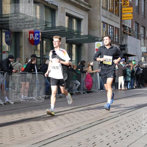 05.10.2025 - 20. swb-Marathon Bremen Strokosch-Dieckow http://msf.ph/oto/9251858 05.10.2025 10:54:44 Ziel 9176, 9318, 9427, 9475, 9560, 9570, 9791, 10003, 10014, 10024, 10034, 10180, 10231, 10307, 10326, 10609, 10920, 11140, 11317, 11320, 11363, 11373, 11470, 11507, 11523, 9176, 9318, 9427, 9475, 9560, 9570, 9791, 10003, 10014, 10024, 10034, 10180, 10231, 10307, 10326, 10609, 10920, 11140, 11317, 11320, 11363, 11373, 11470, 11507, 11523 meine-sportfotos.de