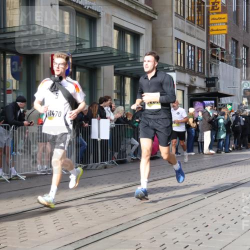 05.10.2025 - 20. swb-Marathon Bremen Strokosch-Dieckow http://msf.ph/oto/9251870 05.10.2025 10:54:45 Ziel 9176, 9318, 9427, 9475, 9570, 9791, 9881, 10003, 10014, 10034, 10180, 10231, 10307, 10326, 10609, 10920, 11042, 11140, 11317, 11320, 11363, 11373, 11470, 11507, 11523, 9176, 9318, 9427, 9475, 9570, 9791, 9881, 10003, 10014, 10034, 10180, 10231, 10307, 10326, 10609, 10920, 11042, 11140, 11317, 11320, 11363, 11373, 11470, 11507, 11523 meine-sportfotos.de