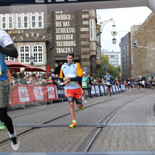 05.10.2025 - 20. swb-Marathon Bremen Yannick Fuchs http://msf.ph/oto/9251888 05.10.2025 10:45:09 Ziel 9202, 9590, 9678, 10568, 10633, 10851, 11362, 11715 meine-sportfotos.de