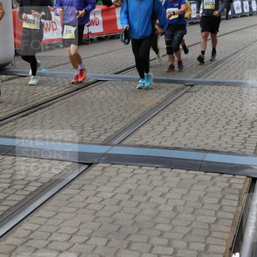05.10.2025 - 20. swb-Marathon Bremen Yannick Fuchs http://msf.ph/oto/9251947 05.10.2025 11:14:06 Ziel 7014, 7410, 9012, 9342, 9631, 9667, 10000, 10036, 10512, 10721, 10756, 11541, 11548, 11652, 11653 meine-sportfotos.de