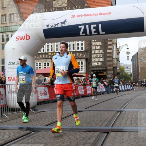 05.10.2025 - 20. swb-Marathon Bremen Yannick Fuchs http://msf.ph/oto/9251952 05.10.2025 10:45:10 Ziel 9202, 9590, 9678, 10568, 10633, 10851, 11362, 11715 meine-sportfotos.de