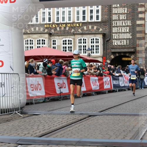 05.10.2025 - 20. swb-Marathon Bremen Yannick Fuchs http://msf.ph/oto/9252045 05.10.2025 10:45:12 Ziel 9202, 9590, 9678, 10091, 11362, 11715 meine-sportfotos.de