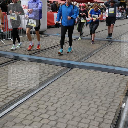 05.10.2025 - 20. swb-Marathon Bremen Yannick Fuchs http://msf.ph/oto/9252046 05.10.2025 11:14:07 Ziel 7014, 7410, 9012, 9342, 9631, 9667, 10000, 10036, 10512, 10721, 10756, 11541, 11548, 11652, 11653 meine-sportfotos.de