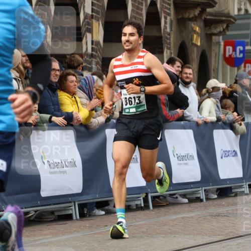 05.10.2025 - 20. swb-Marathon Bremen Strokosch-Dieckow http://msf.ph/oto/9252056 05.10.2025 12:50:15 Ziel 1617, 2054, 2056, 8613 meine-sportfotos.de