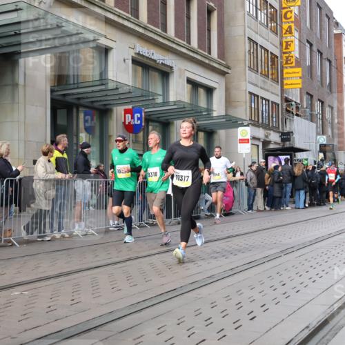 05.10.2025 - 20. swb-Marathon Bremen Strokosch-Dieckow http://msf.ph/oto/9252080 05.10.2025 10:54:53 Ziel 9176, 9201, 9318, 9350, 9475, 9514, 9654, 9791, 9881, 9933, 10003, 10014, 10034, 10116, 10180, 10256, 10260, 10307, 10326, 10920, 10970, 11042, 11115, 11140, 11317, 11363, 11380, 11431, 11507, 11523, 11702, 9176, 9201, 9318, 9350, 9475, 9514, 9654, 9791, 9881, 9933, 10003, 10014, 10034, 10116, 10180, 10256, 10260, 10307, 10326, 10920, 10970, 11042, 11115, 11140, 11317, 11363, 11507, 11523 meine-sportfotos.de