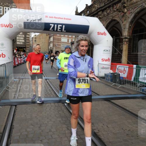 05.10.2025 - 20. swb-Marathon Bremen Yannick Fuchs http://msf.ph/oto/9252115 05.10.2025 10:54:04 Ziel 9313, 9456, 9548, 9701, 10046, 10163, 10484, 10616, 10696, 10785, 11152, 11445, 11533 meine-sportfotos.de