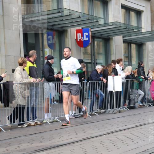 05.10.2025 - 20. swb-Marathon Bremen Strokosch-Dieckow http://msf.ph/oto/9252119 05.10.2025 10:54:55 Ziel 9176, 9201, 9318, 9350, 9514, 9654, 9722, 9791, 9881, 9902, 9933, 10003, 10014, 10034, 10116, 10180, 10256, 10260, 10307, 10326, 10920, 10970, 11042, 11115, 11140, 11317, 11363, 11380, 11431, 11702, 9176, 9201, 9318, 9350, 9514, 9654, 9722, 9791, 9881, 9902, 9933, 10003, 10014, 10034, 10116, 10180, 10256, 10260, 10307, 10326, 10920, 10970, 11042, 11115, 11140, 11317, 11363 meine-sportfotos.de