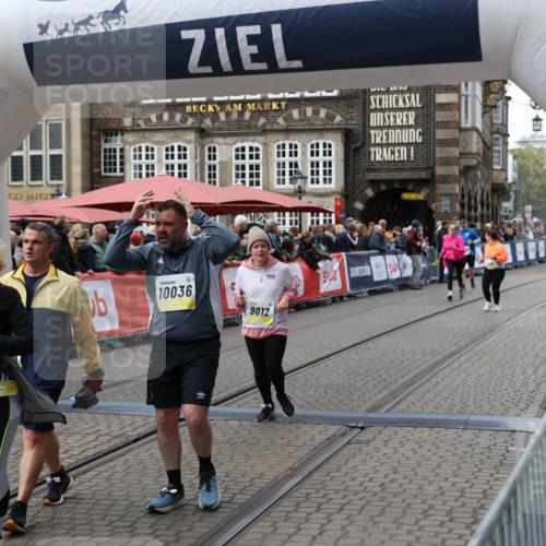 05.10.2025 - 20. swb-Marathon Bremen Yannick Fuchs http://msf.ph/oto/9252149 05.10.2025 11:14:10 Ziel 9012, 9342, 9631, 9667, 10000, 10036, 10512, 10721, 11541, 11548 meine-sportfotos.de