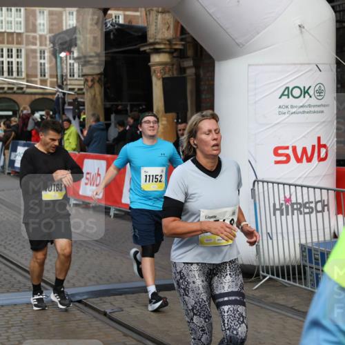 05.10.2025 - 20. swb-Marathon Bremen Yannick Fuchs http://msf.ph/oto/9252180 05.10.2025 10:54:06 Ziel 9313, 9456, 9548, 9701, 9835, 10046, 10075, 10163, 10484, 10616, 10785, 11152, 11339, 11533, 11593 meine-sportfotos.de