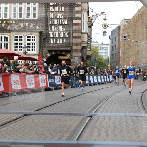 05.10.2025 - 20. swb-Marathon Bremen Yannick Fuchs http://msf.ph/oto/9252225 05.10.2025 10:45:17 Ziel 10091, 10431, 10822, 11488, 11715 meine-sportfotos.de