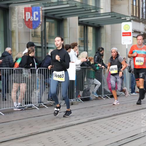 05.10.2025 - 20. swb-Marathon Bremen Strokosch-Dieckow http://msf.ph/oto/9252229 05.10.2025 10:55:00 Ziel 9176, 9201, 9318, 9350, 9514, 9654, 9722, 9856, 9881, 9902, 9933, 10003, 10034, 10111, 10116, 10180, 10256, 10260, 10307, 10326, 10745, 10970, 11025, 11042, 11115, 11140, 11197, 11317, 11380, 11431, 11702, 9176, 9201, 9318, 9350, 9514, 9654, 9722, 9856, 9881, 9902, 9933, 10003, 10034, 10111, 10116, 10180, 10256, 10260, 10307, 10326, 10745, 10970, 11025, 11042, 11115, 11140, 11317 meine-sportfotos.de