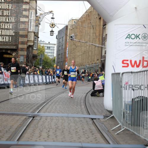 05.10.2025 - 20. swb-Marathon Bremen Yannick Fuchs http://msf.ph/oto/9252235 05.10.2025 10:45:18 Ziel 10091, 10431, 10822, 11488, 11715 meine-sportfotos.de