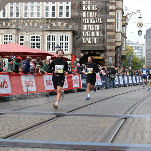 05.10.2025 - 20. swb-Marathon Bremen Yannick Fuchs http://msf.ph/oto/9252283 05.10.2025 10:45:19 Ziel 10091, 10431, 10822, 11488, 11715 meine-sportfotos.de