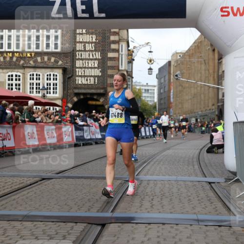 05.10.2025 - 20. swb-Marathon Bremen Yannick Fuchs http://msf.ph/oto/9252480 05.10.2025 10:45:22 Ziel 9290, 9963, 10431, 10822, 10898, 11488 meine-sportfotos.de