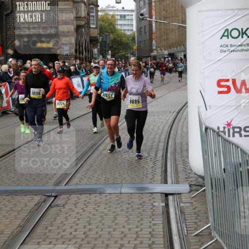 05.10.2025 - 20. swb-Marathon Bremen Yannick Fuchs http://msf.ph/oto/9252484 05.10.2025 11:14:22 Ziel 9695, 9724, 10114, 10115, 11036, 11135, 11539, 11555 meine-sportfotos.de