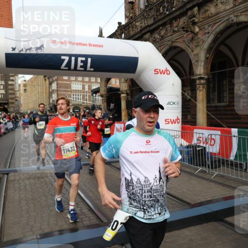 05.10.2025 - 20. swb-Marathon Bremen Yannick Fuchs http://msf.ph/oto/9252494 05.10.2025 10:54:12 Ziel 9313, 9520, 9807, 9835, 10019, 10075, 10163, 10631, 10662, 11151, 11152, 11303, 11339, 11347, 11432, 11593 meine-sportfotos.de