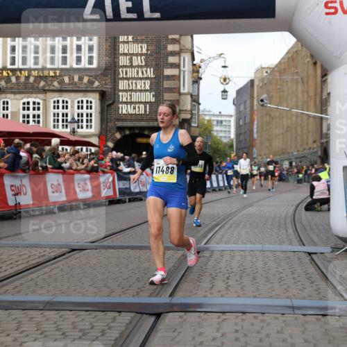 05.10.2025 - 20. swb-Marathon Bremen Yannick Fuchs http://msf.ph/oto/9252513 05.10.2025 10:45:22 Ziel 9290, 9963, 10431, 10822, 10898, 11488 meine-sportfotos.de