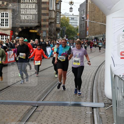 05.10.2025 - 20. swb-Marathon Bremen Yannick Fuchs http://msf.ph/oto/9252520 05.10.2025 11:14:23 Ziel 9695, 9724, 10114, 10115, 10201, 10832, 11036, 11135, 11539, 11555 meine-sportfotos.de