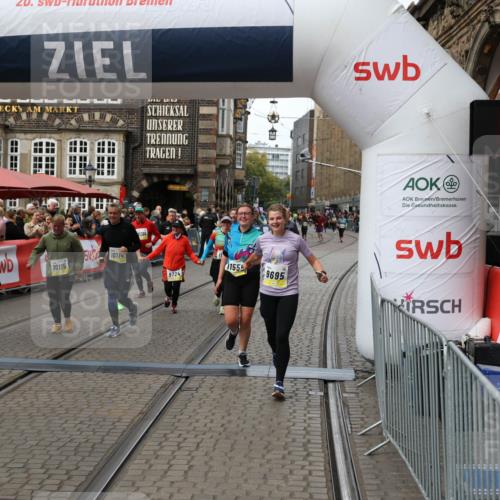 05.10.2025 - 20. swb-Marathon Bremen Yannick Fuchs http://msf.ph/oto/9252583 05.10.2025 11:14:23 Ziel 9695, 9724, 10114, 10115, 10201, 10832, 11036, 11135, 11539, 11555 meine-sportfotos.de