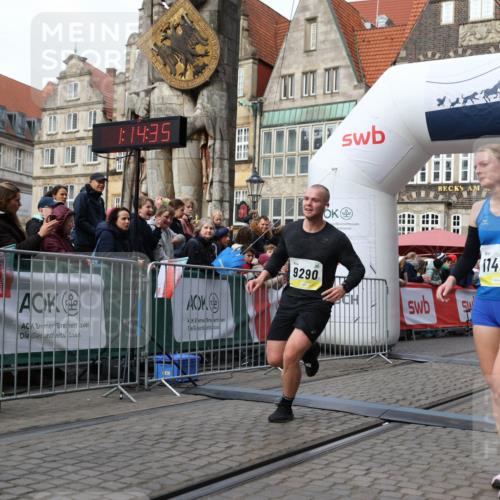 05.10.2025 - 20. swb-Marathon Bremen Yannick Fuchs http://msf.ph/oto/9252609 05.10.2025 10:45:24 Ziel 9290, 9963, 10431, 10634, 10822, 10898, 11488 meine-sportfotos.de