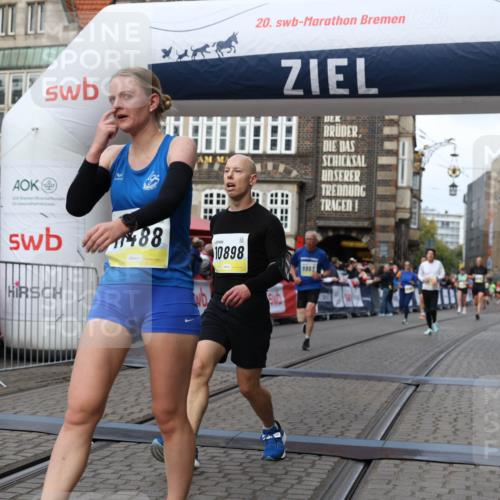 05.10.2025 - 20. swb-Marathon Bremen Yannick Fuchs http://msf.ph/oto/9252684 05.10.2025 10:45:25 Ziel 9290, 9963, 10431, 10634, 10822, 10898, 11488 meine-sportfotos.de