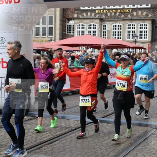 05.10.2025 - 20. swb-Marathon Bremen Yannick Fuchs http://msf.ph/oto/9252813 05.10.2025 11:14:27 Ziel 9695, 9724, 9818, 9819, 10114, 10115, 10201, 10832, 11135, 11539, 11555 meine-sportfotos.de