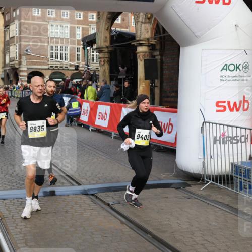 05.10.2025 - 20. swb-Marathon Bremen Yannick Fuchs http://msf.ph/oto/9252845 05.10.2025 10:54:19 Ziel 9402, 9574, 9900, 9935, 10019, 10234, 10533, 10631, 10662, 11151, 11203, 11347, 11449 meine-sportfotos.de