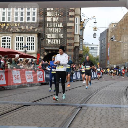 05.10.2025 - 20. swb-Marathon Bremen Yannick Fuchs http://msf.ph/oto/9252861 05.10.2025 10:45:27 Ziel 9290, 9396, 9885, 9963, 10431, 10634, 10898, 11346, 11488 meine-sportfotos.de