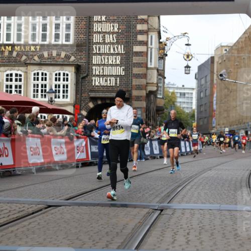 05.10.2025 - 20. swb-Marathon Bremen Yannick Fuchs http://msf.ph/oto/9252871 05.10.2025 10:45:27 Ziel 9290, 9396, 9885, 9963, 10431, 10634, 10898, 11346, 11488 meine-sportfotos.de