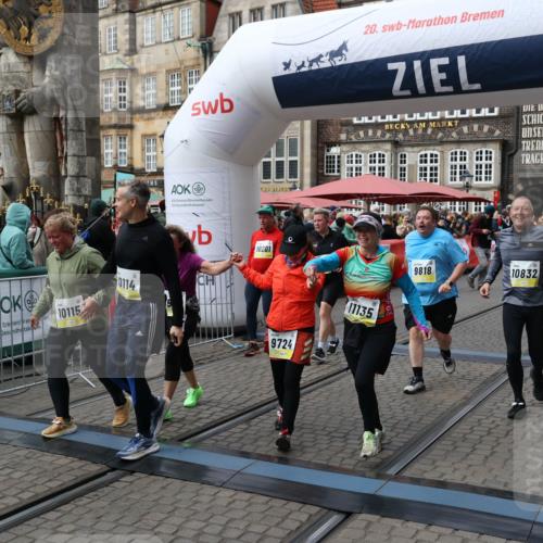 05.10.2025 - 20. swb-Marathon Bremen Yannick Fuchs http://msf.ph/oto/9252872 05.10.2025 11:14:28 Ziel 9695, 9724, 9818, 9819, 10114, 10115, 10201, 10832, 11135, 11539, 11555 meine-sportfotos.de
